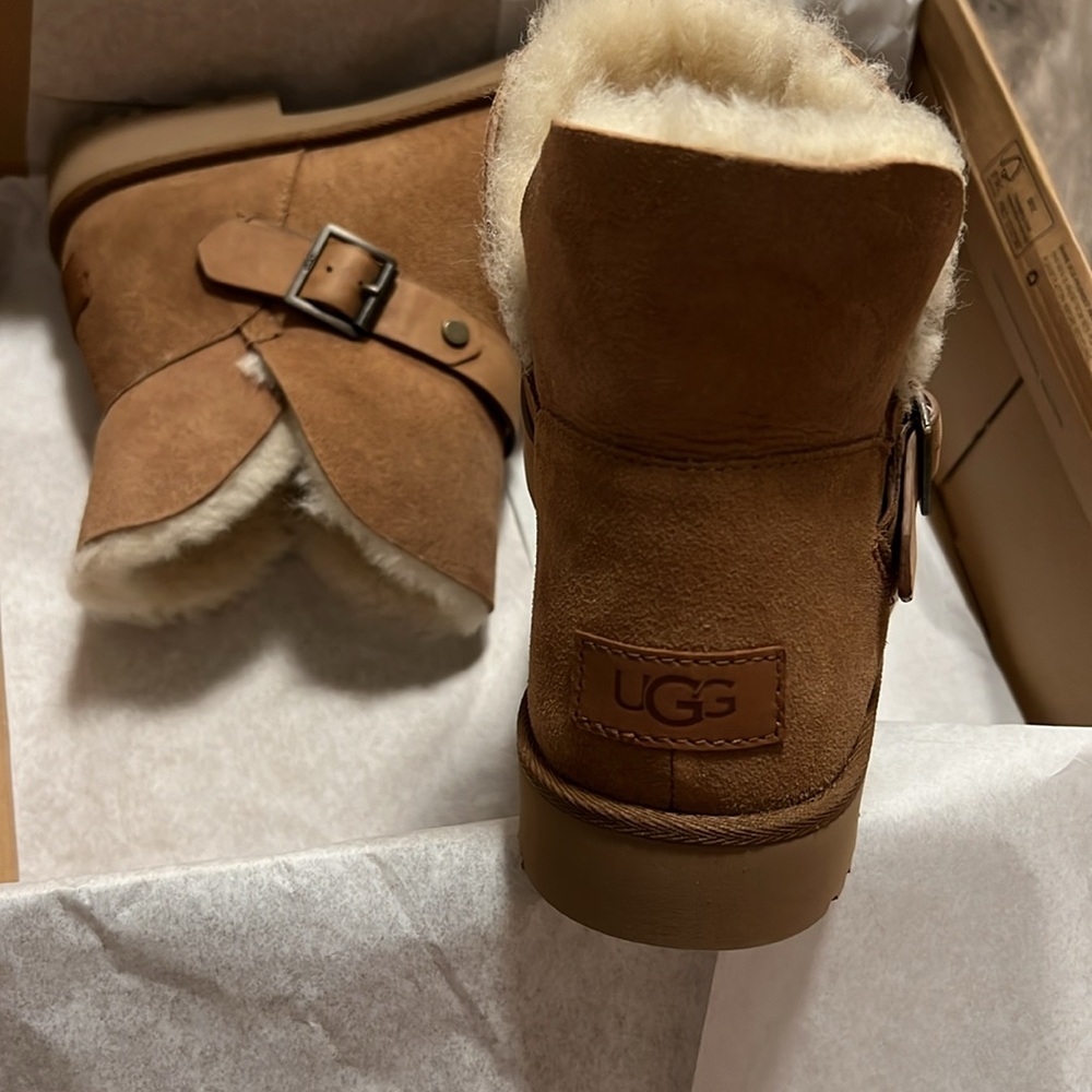 🔥🔥UGG Romely Short Buckle Boot - Picture 15 of 15